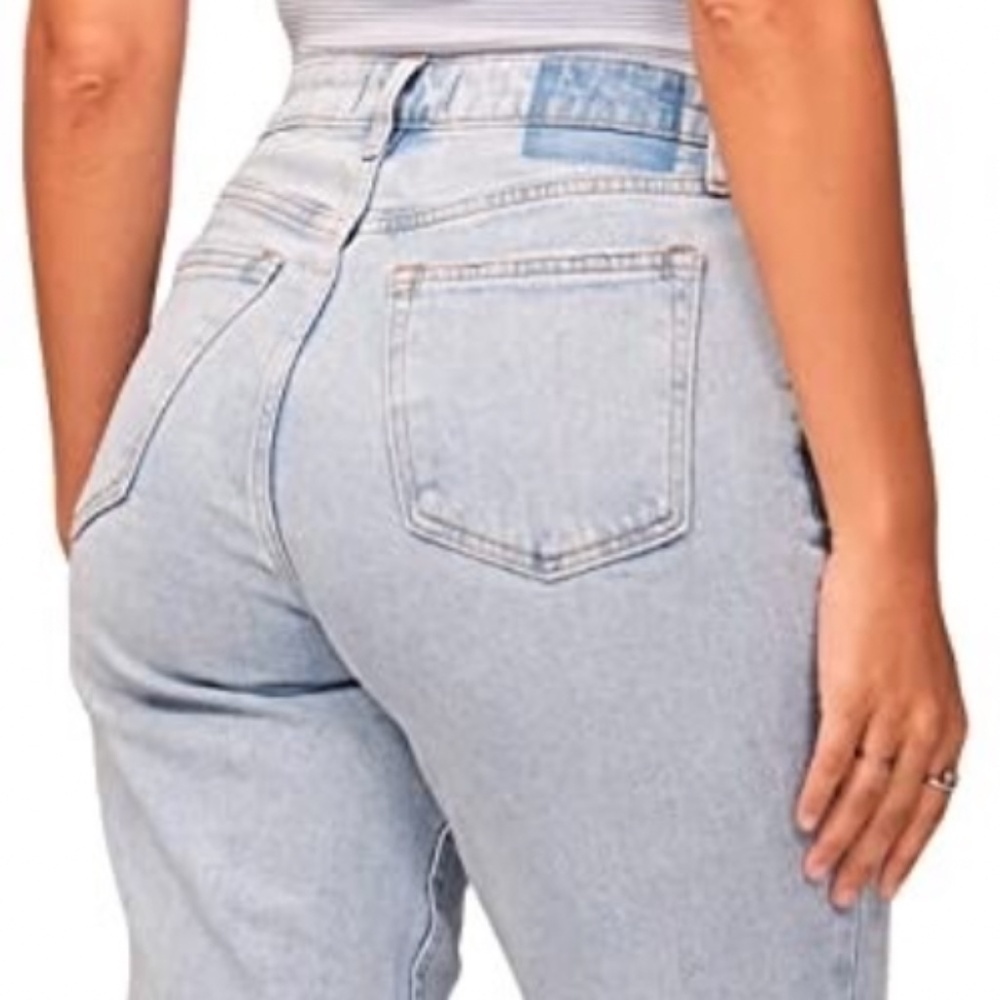 Abercrombie & Fitch Light Blue High Rise Jeans curve love. New with tags.